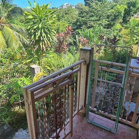 Studio Pour 2 Personnes Au Calme En Basse-Terre Apartment Vieux-Habitants Exterior photo